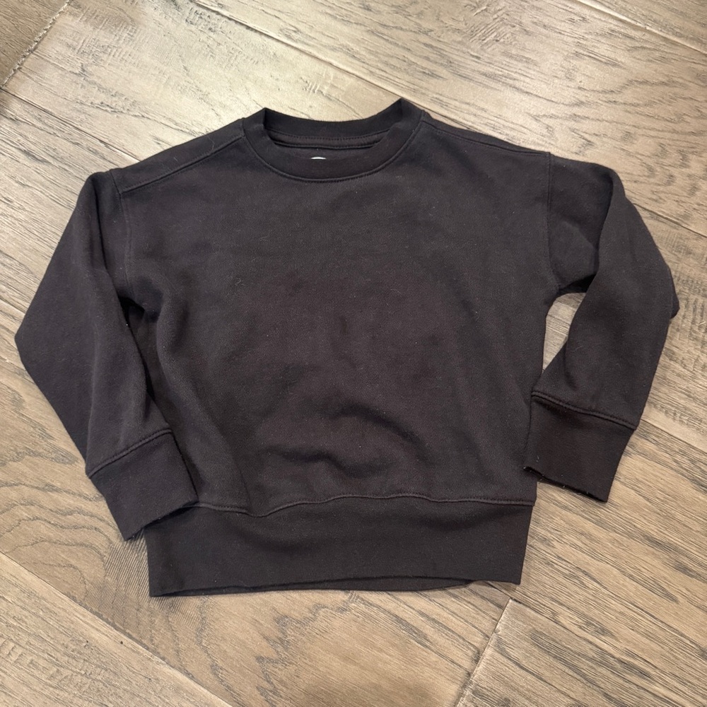 Kids Black Crewneck Sweater‎ Classic Design Size 4-5